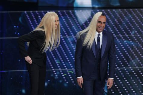 donatella versace sanremo 2016|Virginia Raffaele nei panni di Donatella Versace Sanremo 2016.